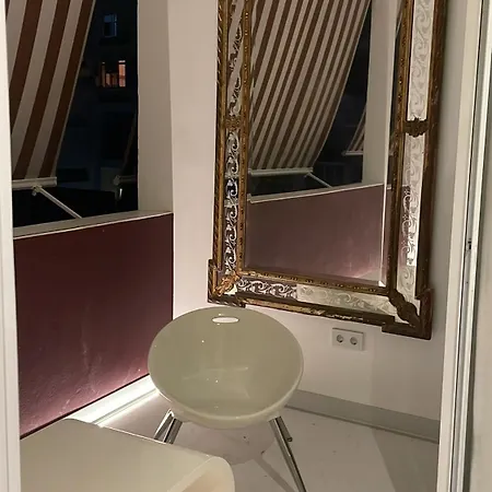 Lahola Glam