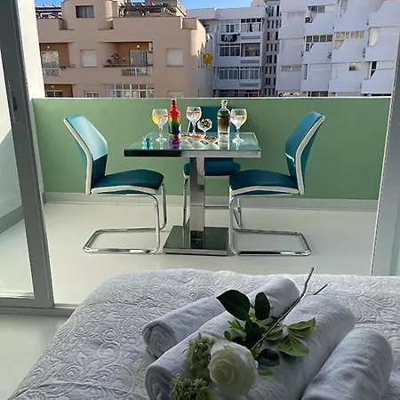 Lahola Glam Apartment
